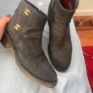 100 percent authentic turn lock suede ankle boots